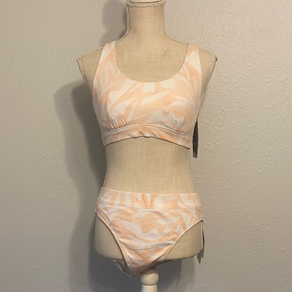 Athleta Pink & White South Beach Bikini 3-Piece Set Size 34B/C & Large NEW - Picture 1 of 16